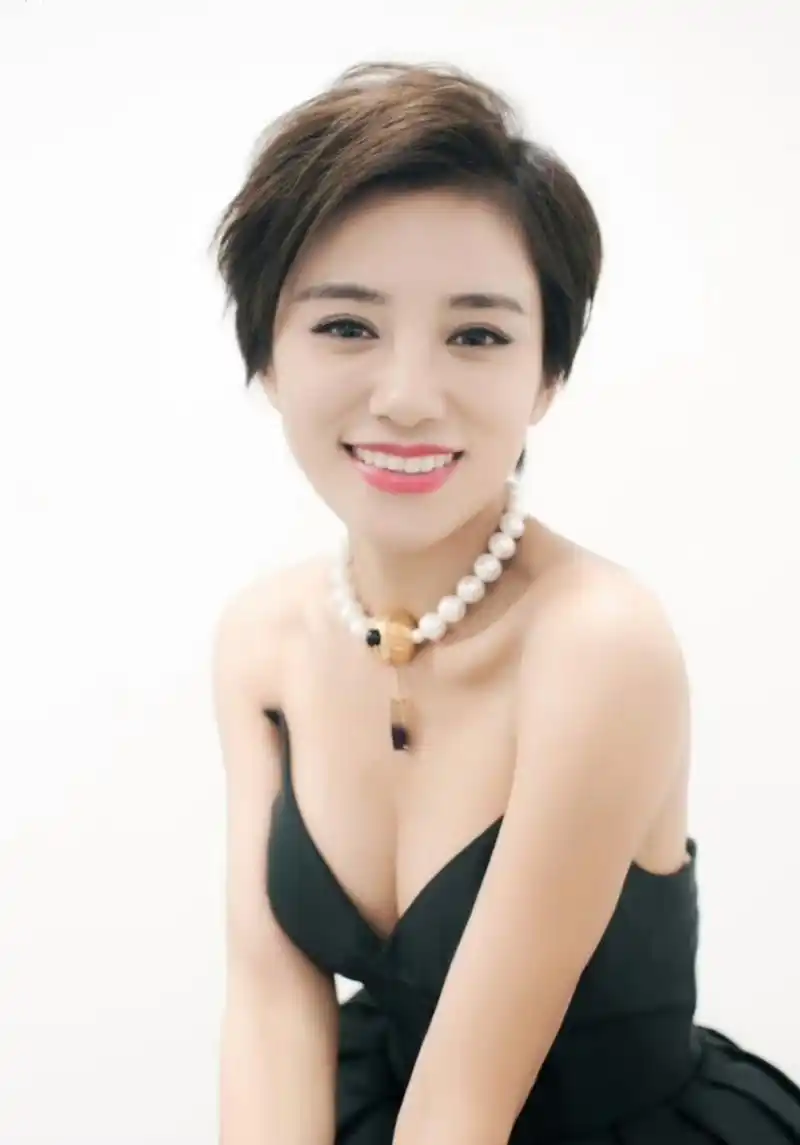 伊一 676767这完美身材 活泼开朗[色][色][色][色]#伊一