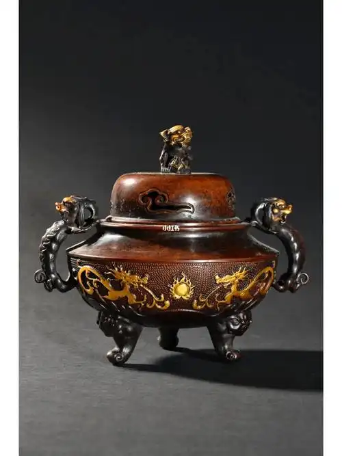 清代 铜制双龙戏珠香薰炉