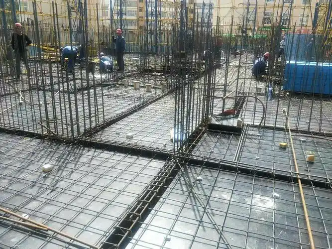 3#楼西单元1层梁,板钢筋绑扎完成90%