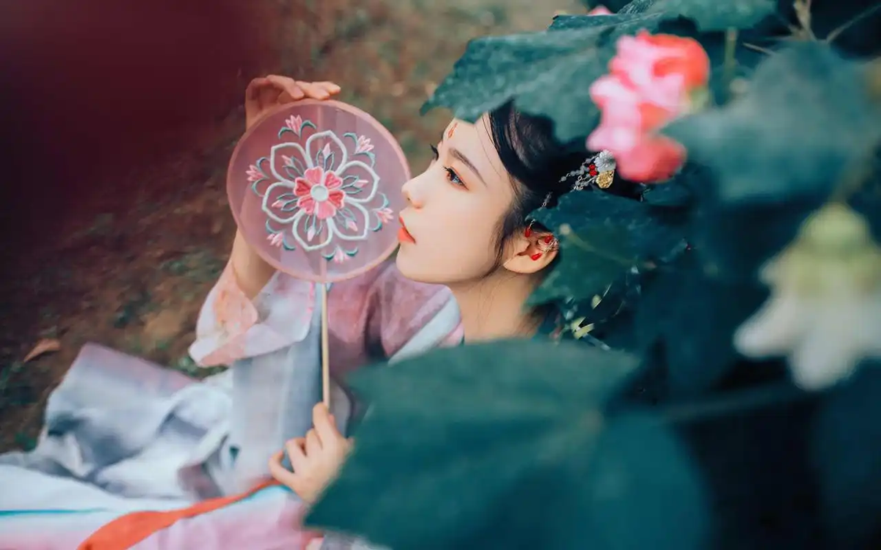 风华绝代古风汉服美女写真图片桌面壁纸