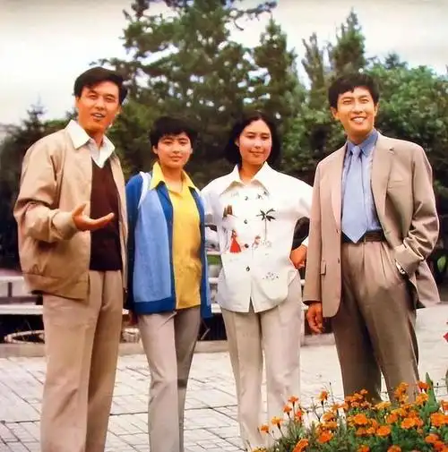 达式常的妻子也荣休在家,王文皓在步入中年后身体状况出人意料地好转.