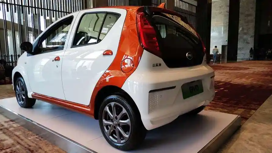 比亚迪e1新能源电动车正式发布续航305公里