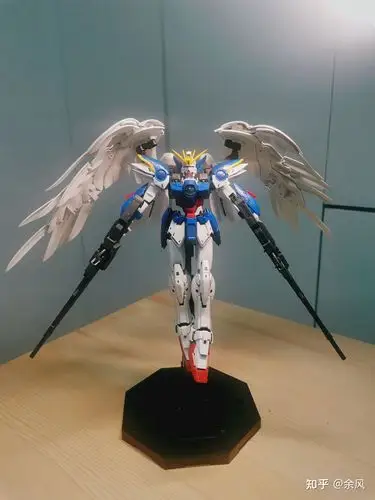 新手刚入高达坑想入一个掉毛高达但是看某宝上似乎有很多不同的版本