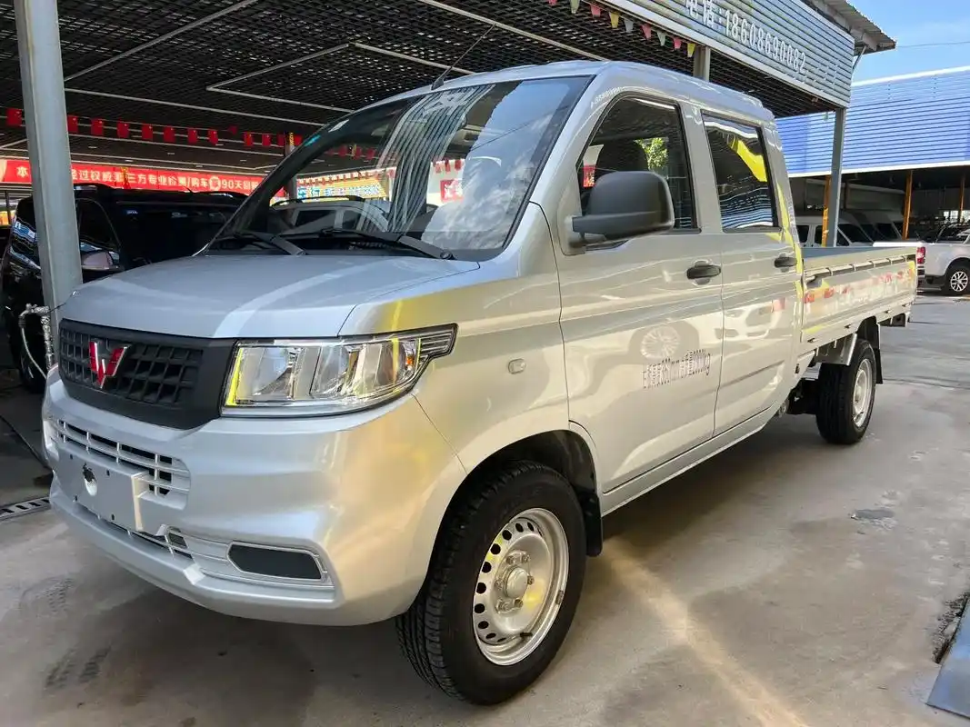 2019年底上牌的五菱新卡双排,1.5排量,助 - 抖音