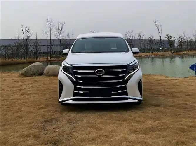 传祺gm8升级极夜之光版国产商务标杆