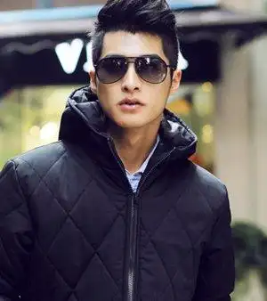 男士方脸适合什么样的烫发 男生方脸纹理烫发型