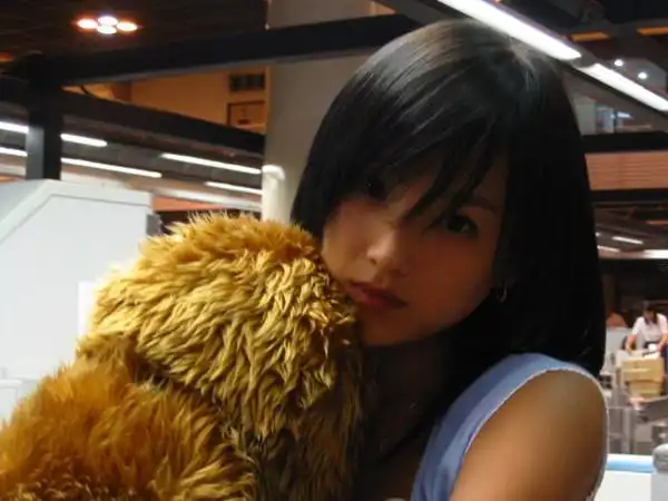 p>李姬珍(         ),1980年2月21日出生于韩国首尔,韩国女演员,原