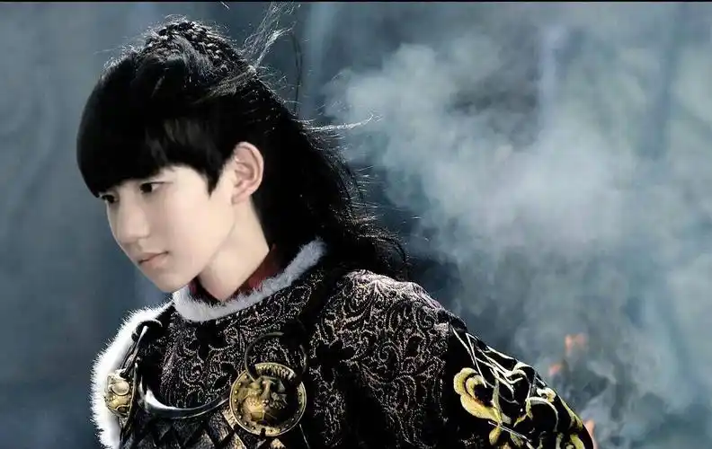 潇洒飘逸,不负天资聪颖,极具慧根的评价饰演主角张小凡年幼时期的王源