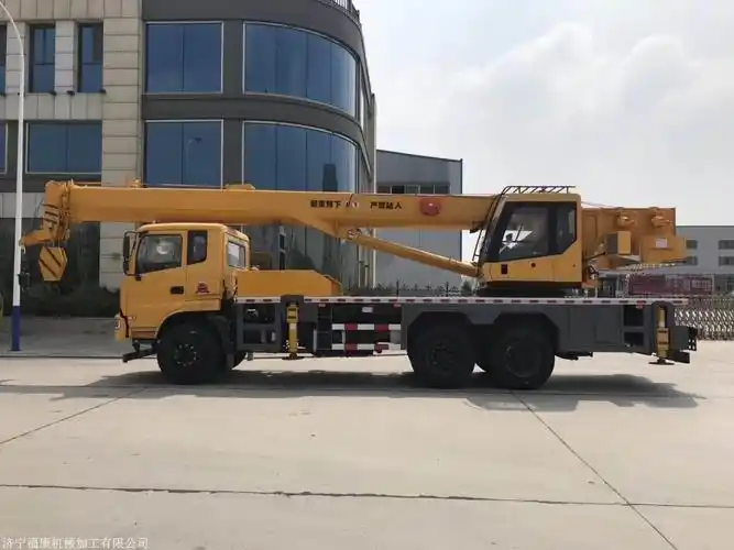 20吨汽车吊20吨汽车吊臂长