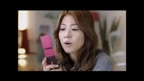 宝儿有一首mv全程拿着一支手机在雪地唱歌,叫什么名字?