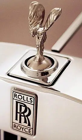 飞天女神这个车标的设计者是英国画家兼雕刻家查尔斯·赛克斯(charles