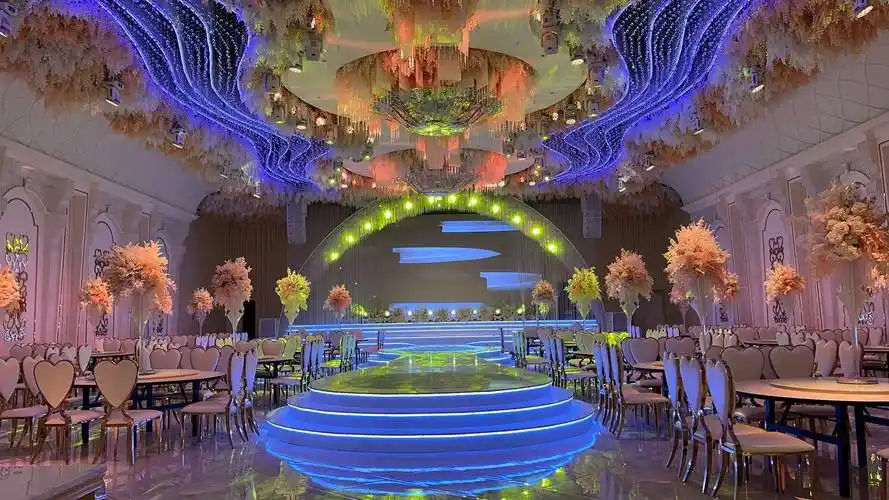 呼和浩特天赋盛宴宴会厅现场效果照片:看到祥明灯光产品能为用户创造