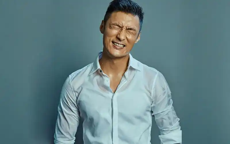 魅力型男帅哥余文乐高清桌面壁纸下载