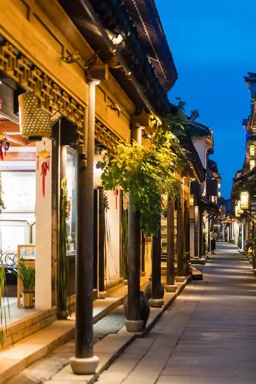 苏州周庄古镇贞丰文化街夜景