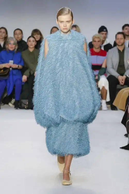 对廓形与动感的探索,jw anderson 2020 秋冬秀场回顾