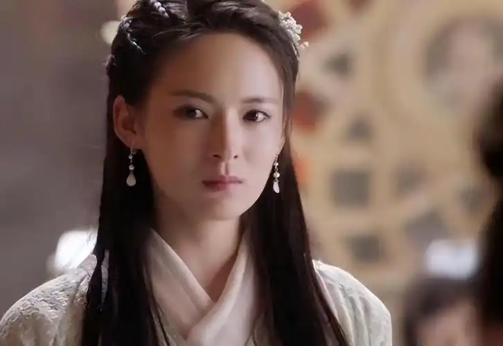 10年后,曾舜晞版《倚天屠龙记》上映,剧中由孙安可饰演杨不悔.