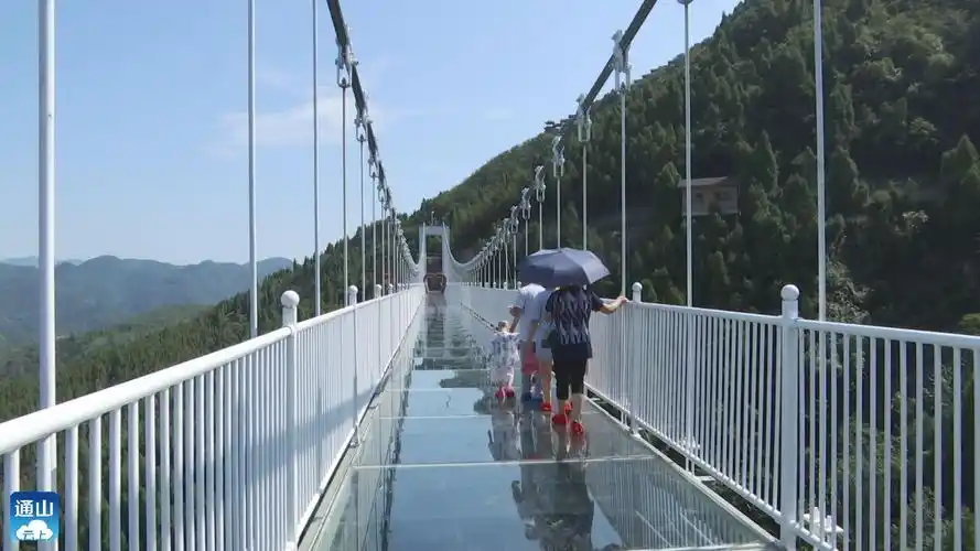 全域旅游看通山龙隐山开业迎客通山全域旅游再添新名片