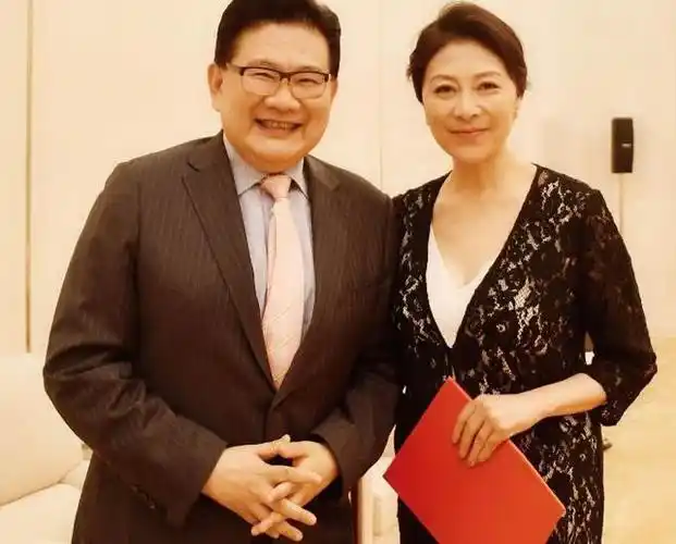 24岁拿下影后经历离婚患癌被绑架如今29岁女儿被张嘉译带红