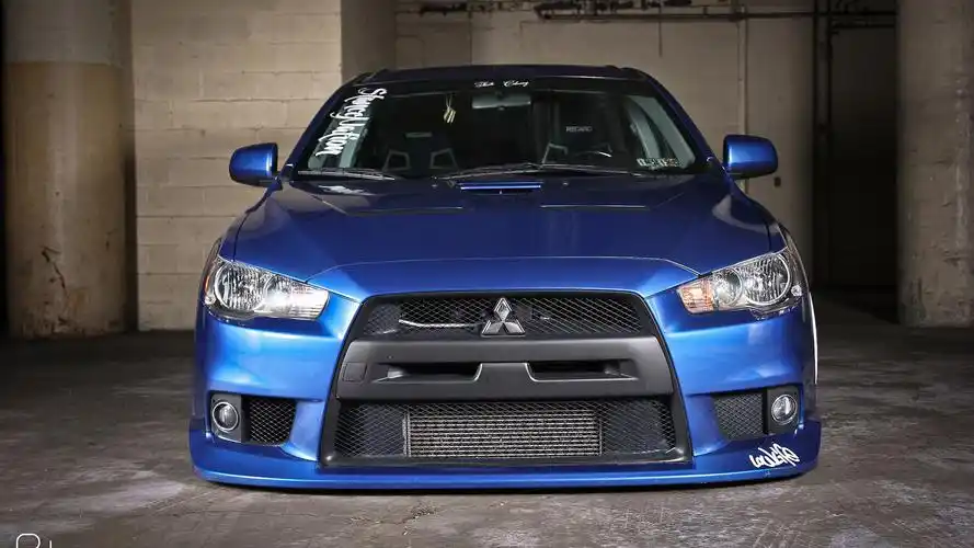 枪骑士三菱evo高清桌面壁纸