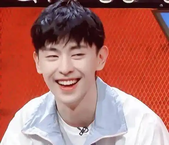 成立火社甄选开启首场直播,疑成绩不佳颓废离场_穷光蛋_因为_商品