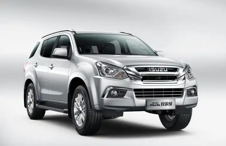 五十铃mux牧游侠新车上市19t分时四驱彰显越野风范