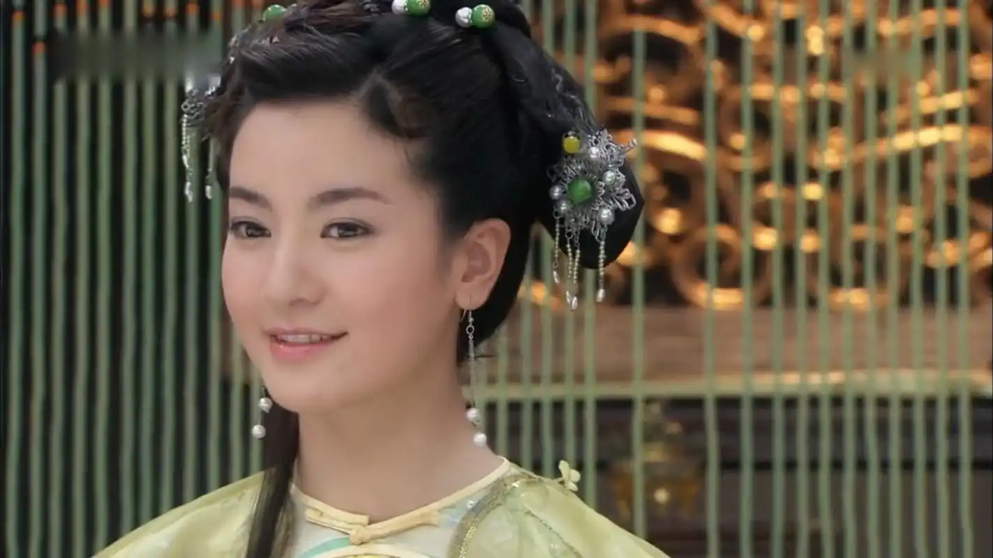 怪侠欧阳德·胡蝶·李晟  #美女##电视剧##武侠# 修图 青衣