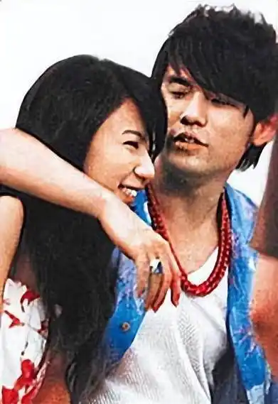 多次拒绝林俊杰示爱,却和周董女助理传绯闻_hebe_周杰伦_钟若涵