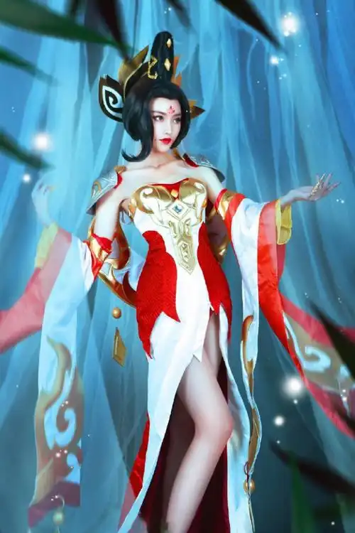 王者cos:御姐扮演武则天,贵族气质太浓了,无愧女皇的称号!