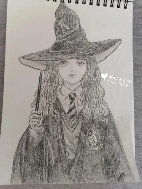 赫敏真好康,不枉我画了两个多小时,就是我用的铅笔质量不是很好,衣服