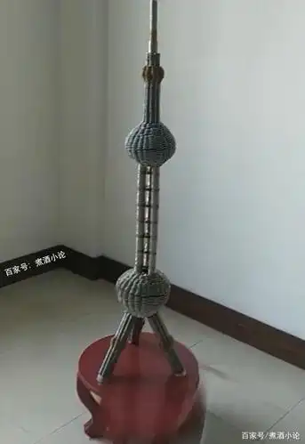 男子用5万枚硬币堆出上海地标:玩10多年了,常备1毛硬币八九万枚