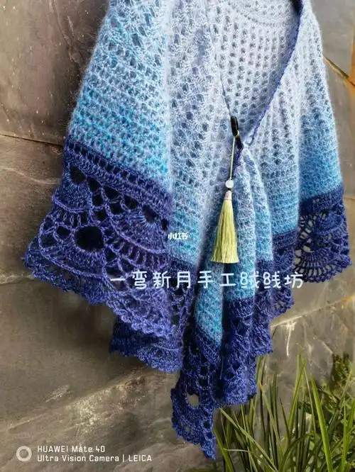 这款稍有改动我用了贵妇人披肩的扇形花～～#手工编织毛衣  #手工钩针