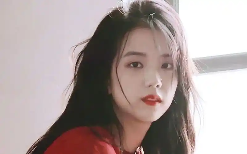 粉墨最新《pretty savage》舞台,金智秀part片段!