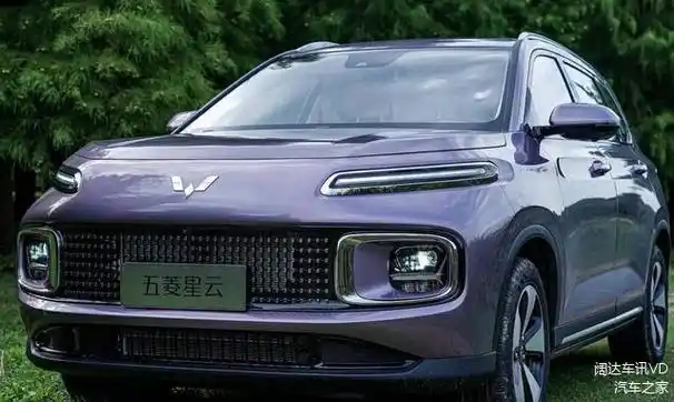 五菱银标又一力作酷似超跑前脸配灯光秀堪称燃油suv模范生