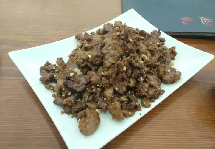 鸿起顺饭庄(食品街总店)