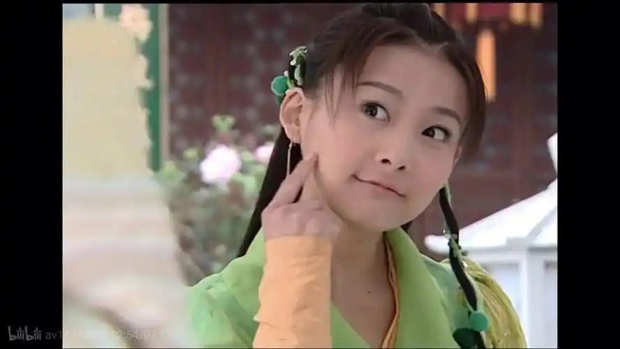 休息了两天,我又来了,今天介绍开场歌曲——《献天缘》,个人觉得开场