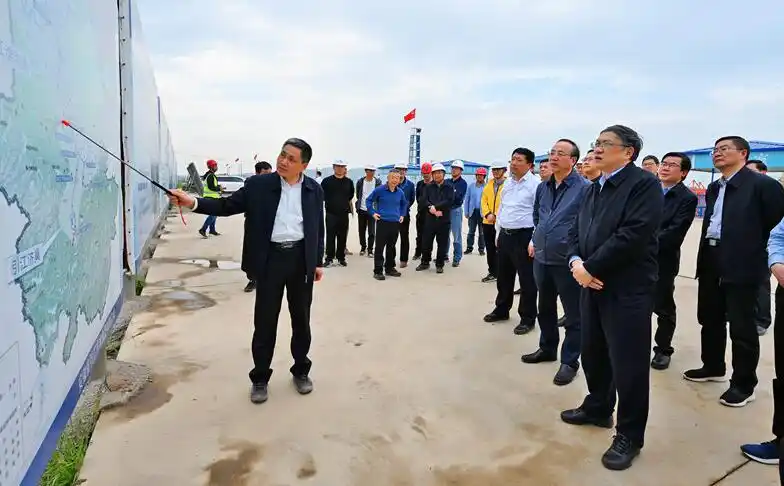 4月20日,长江委主任,党组书记马建华率检查组到安庆市开展汛前检查