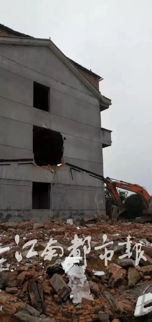 拆迁范围涉及3020栋房屋 共127万㎡ 去年8月份,即完成了高铁南昌东站