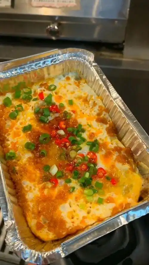 用锡纸烤鸡蛋吃起来就是香,你们也试一试吧!