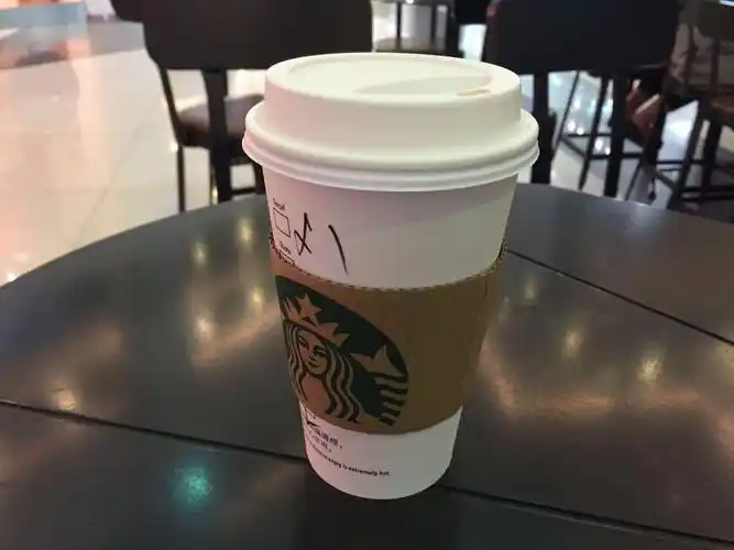 2022星巴克(香港广场店)美食餐厅,咖啡一样的好喝,嘬一口顿感.