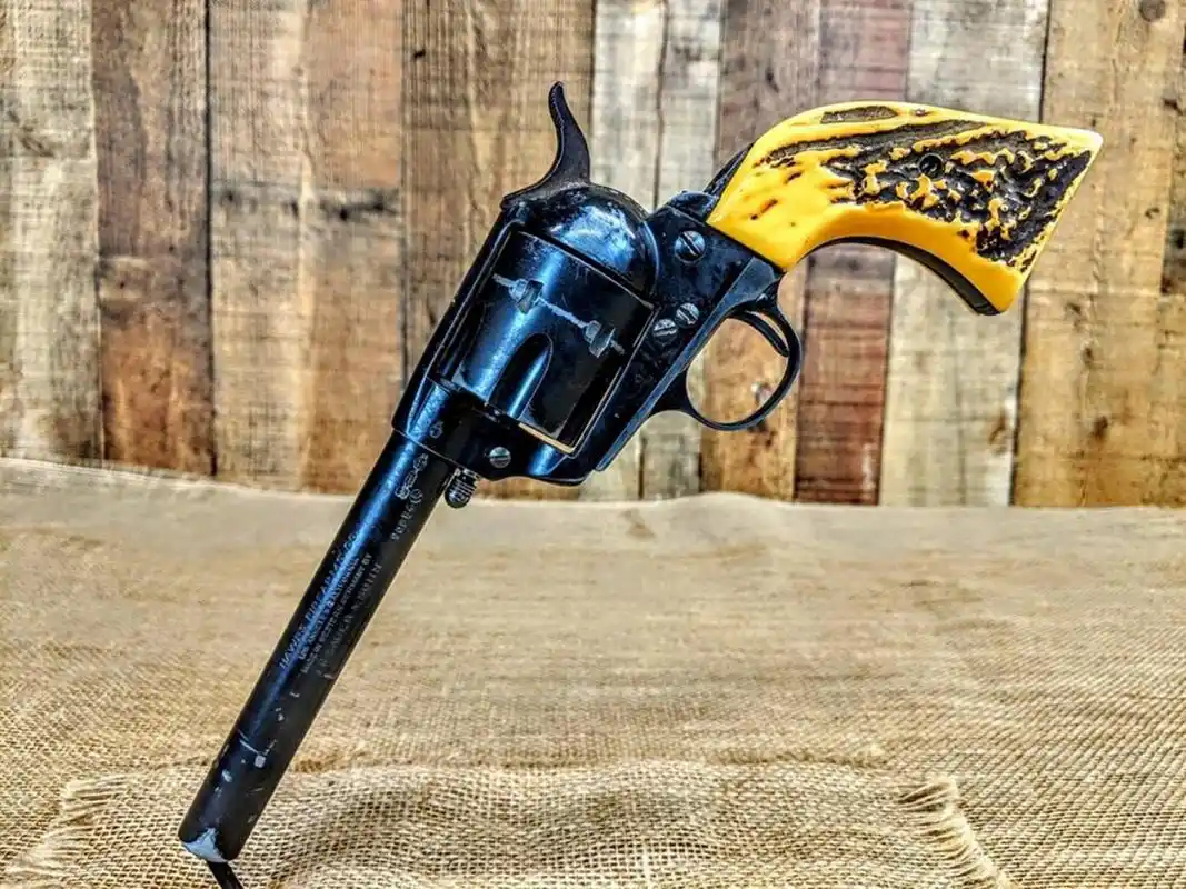 轻武器欣赏系列,这些左轮的名字,赶快记下来