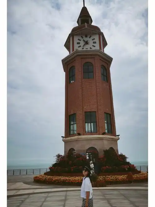 海口观海台海边新足球场