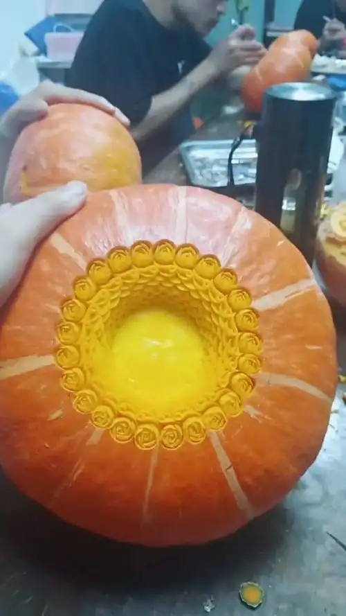 南瓜雕花,这下好了,南瓜也变得感觉吃不起了