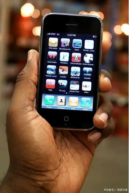 2007年6月,苹果公司推出了划时代的初代iphone,引领了智能手机革命.
