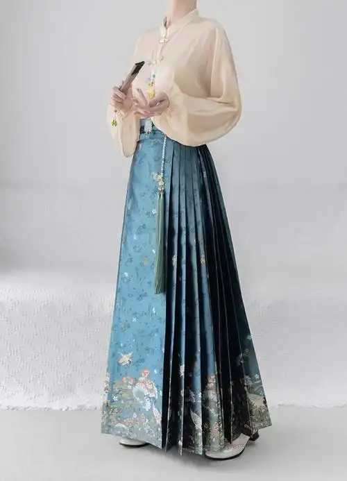 "衬衫 马面裙"的穿搭火了,高级又显气质,谁穿谁好看