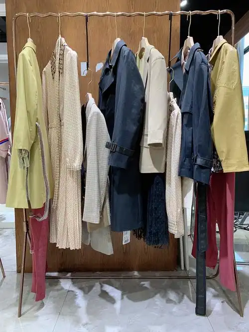 朗斯莉女装品牌优雅知性三标齐全