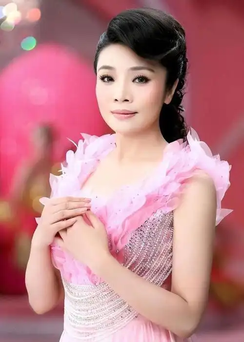 李丹阳:57岁仍未婚,父母相继去世后,才想要做一个妈妈