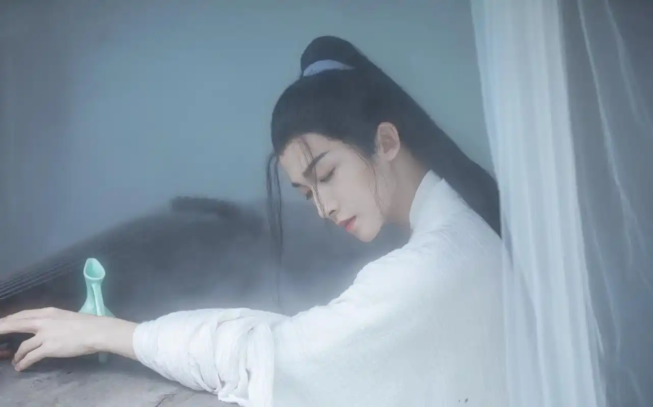 刘宇也太适合汉服了吧,气质温润儒雅,像极了古风小说的男主