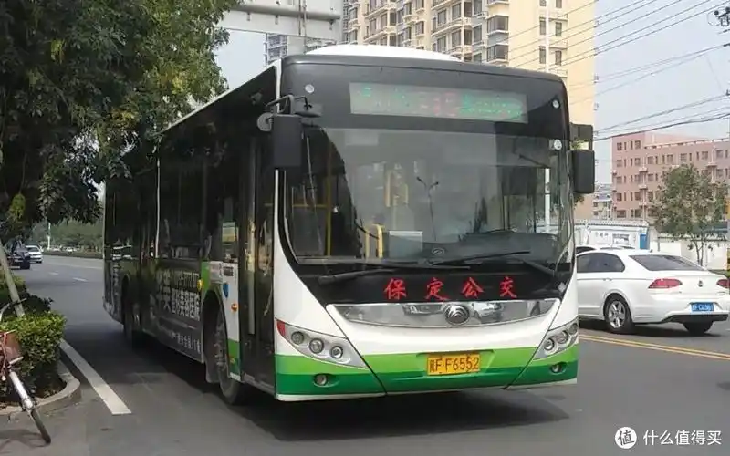 保定公交换回燃油车!"电动吹"们集体破防了!