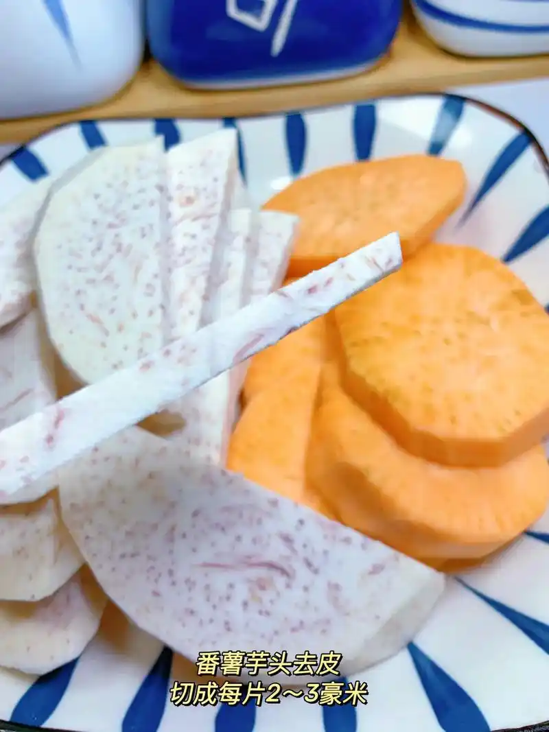 潮汕街边小吃  #炸番薯 #炸芋头  外酥里嫩 拿肉都不换 - 抖音