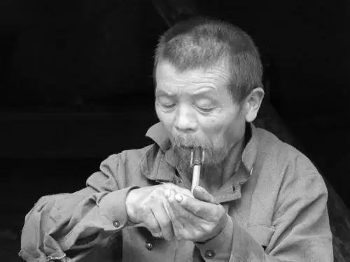 发组老片,抽烟的老汉,哈